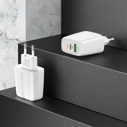 Адаптер мережевий HOCO Type-C to Lightning Cable Powerful dual Port charger set N11 |1USB/1Type-C, PD/QC, 20W/3A| white