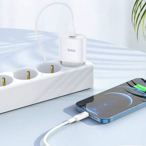 Адаптер мережевий HOCO Metro single port charger C94A |1Type-C, 20W/3A, PD/QC| white