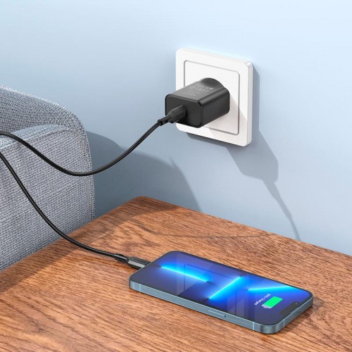 Адаптер мережевий BOROFONE Type-C to Lightning Cable Power single port charger set BA71A |1Type-C, 20W/3A, PD/QC| white