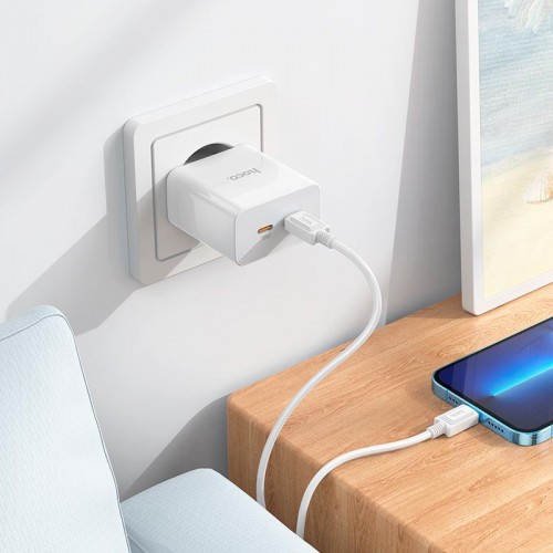 Адаптер мережевий HOCO Type-C to Lightning Cable Leader dual port (2C) charger C108A |2Type-C, 35W/3A, PD/QC| white