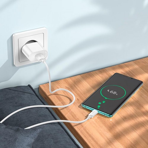 Адаптер мережевий HOCO Fighter single port charger C109A |1USB, 18W/3A, QC| white