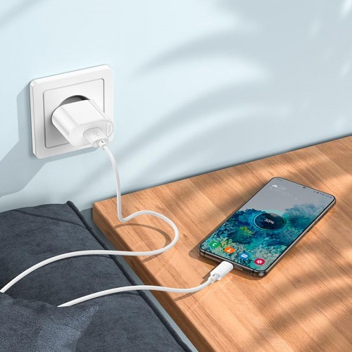Адаптер мережевий Hoco Micro USB Cable Fighter single port charger C109A |1USB, 18W/3A, QC| white