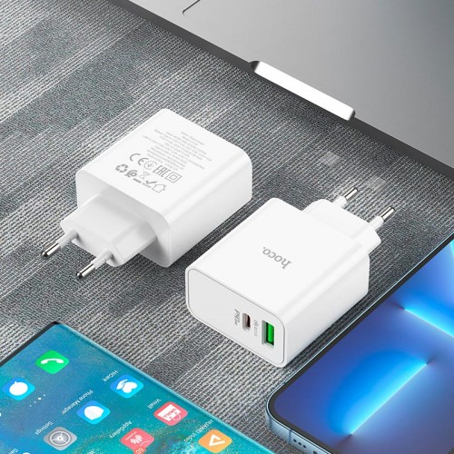 Адаптер мережевий HOCO Awesome C113A |1USB/1Type-C, 65W/3A, PD/QC| white