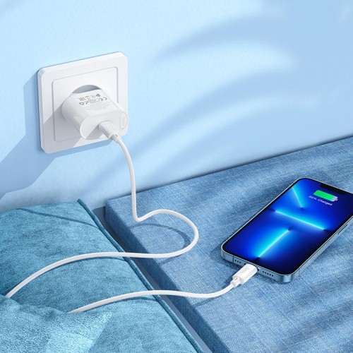 Адаптер мережний HOCO Type-C to Lightning Fighter single port charger set C109A |1Type-C, 3A/20W, PD/ white