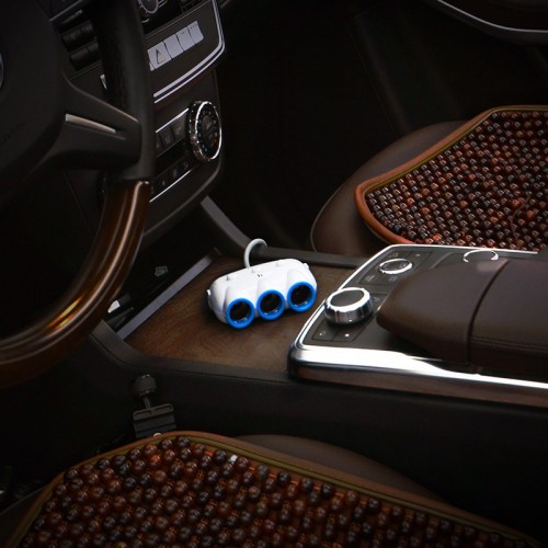 Адаптер автомобільний HOCO dual USB triple cigarette lighter |3 Sockets/2USB, 3.1-12A, 15.5W| white