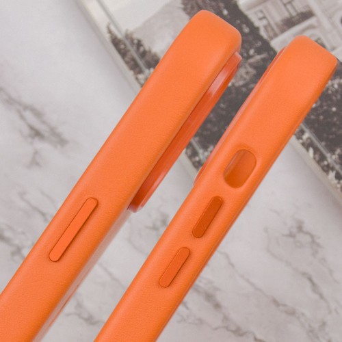 Кожаный чехол Leather Case (AAA) с MagSafe и анимацией для Apple iPhone 14 (6.1") Оранжевый