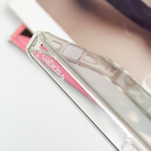 Чохол SGP Ultra Hybrid для Apple iPhone 16 (6.1") Прозорий