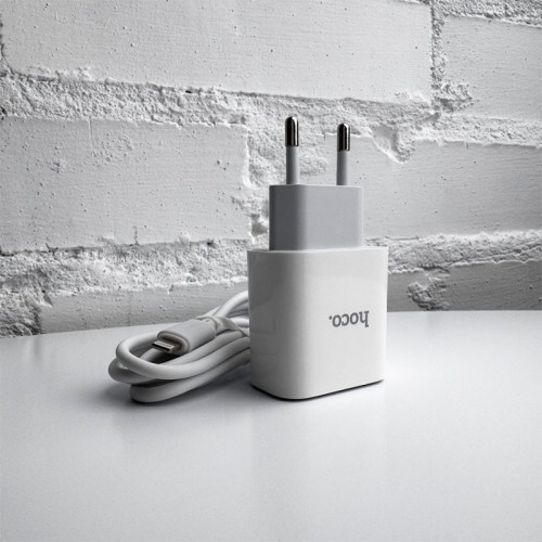 Сетевое зарядное устройство с кабелем HOCO C76A Pro Majestic, набор: однопортовое зарядное устройство PD30W (C to iP) (EU), белое