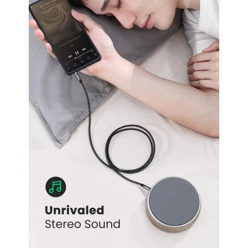 Аудиокабель UGREEN AV112 3,5 мм штекер – 3,5 мм штекер, позолоченный, металлический корпус с оплёткой, 1 м (чёрный) (UGR-50361)