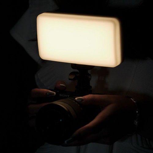 Відеосвітло Ulanzi VL200 Bi-color Led Light 8W Black (2481 VL200)