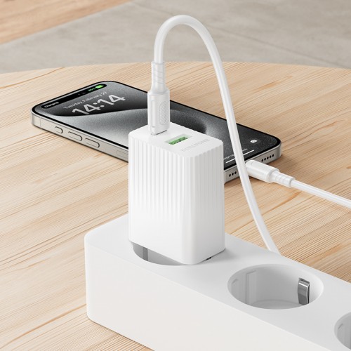 Сетевое зарядное устройство BOROFONE BAS76A Source PD30W+QC3.0 charger White