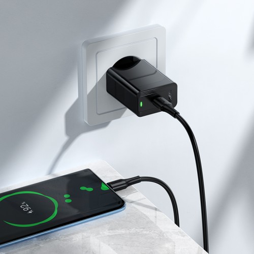 Сетевое зарядное устройство HOCO CS93A Leader однопортовое PD20W зарядное устройство Черное