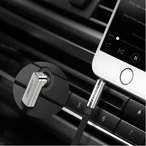 Аудиокабель UGREEN AV119 3.5mm male to 3.5mm male, Прямой к угловому плоскому кабелю, TPE, 1м Чёрный