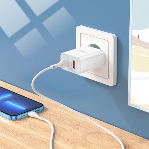 МЗП HOCO C97A PD20W+QC3.0 (1USB/1Type-C/3A) + Type-C to Lightning