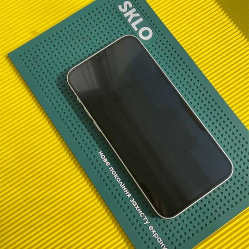 Антискользящий коврик SKLO для поклейки защиты экрана смартфонов (22x13 см)