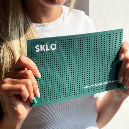 Антискользящий коврик SKLO для поклейки защиты экрана смартфонов (22x13 см)