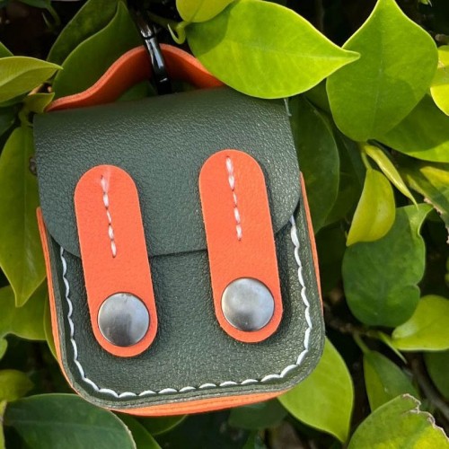 Кожаный футляр Briefcase для наушников AirPods 1/2